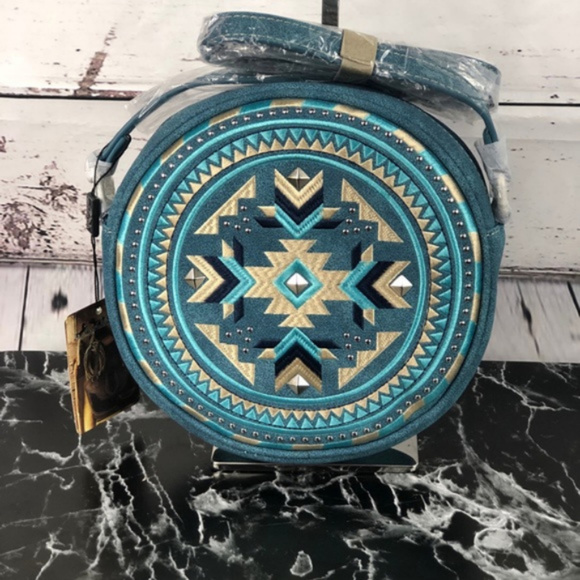Montana West Handbags - Montana West Aztec Collection Western Canteen